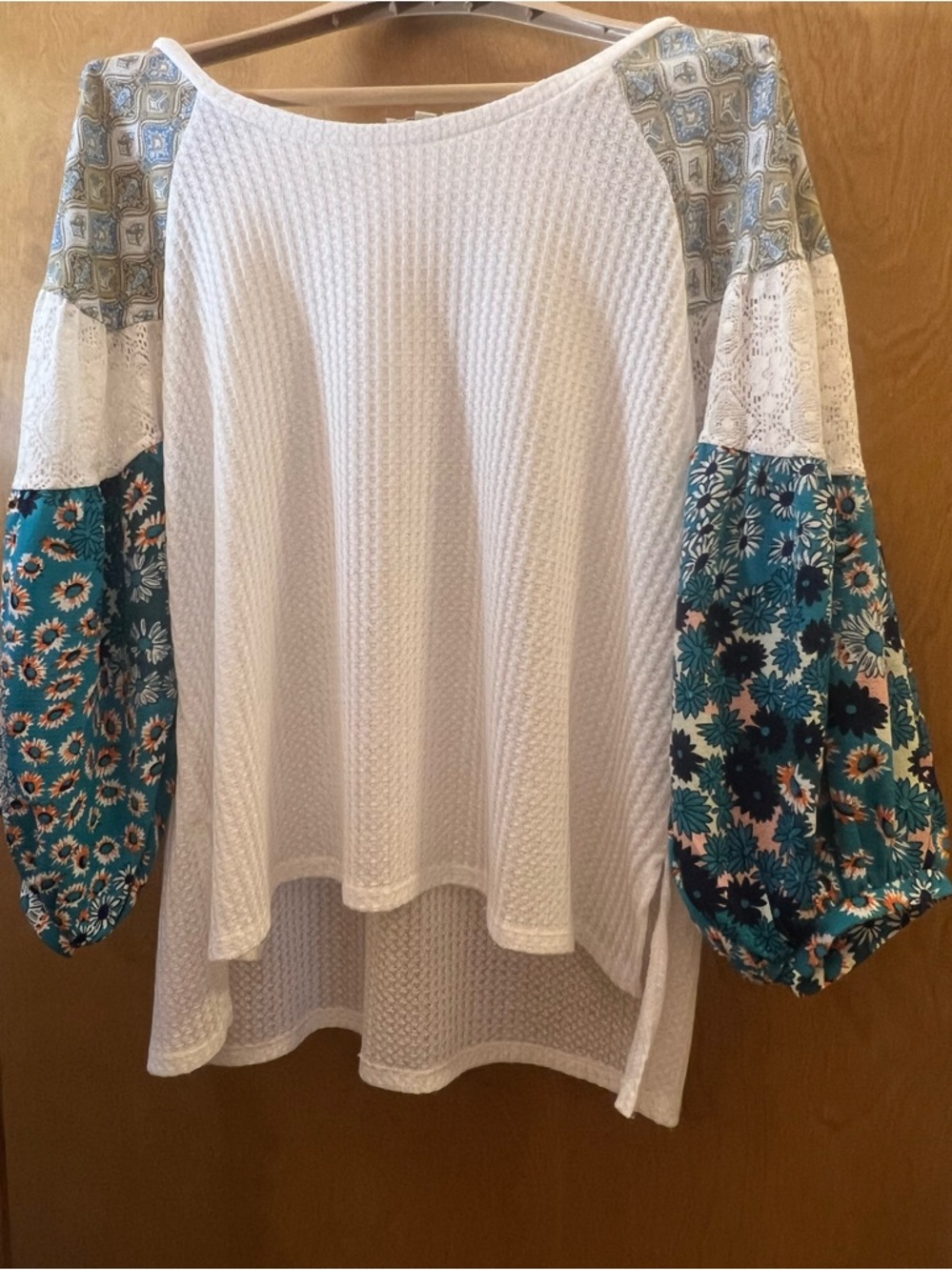 Umgee waffle-knit top with mixed-media balloon sleeves, NWOT
